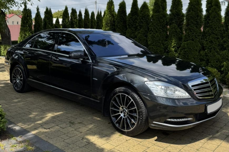 прокат авто мерседес у львові